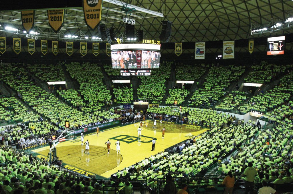 BracketBattles1's tweet photo. Best College Basketball Arena
• ROUND OF 64 •

RT ~ Kansas
Fav ~ Baylor https://t.co/GKpFLAs9Kf