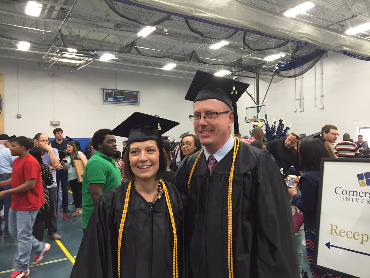 KeepSprouting's tweet image. We tend to be nontraditional in our family, but we get it done! Never too late to learn and grow. #KeepSprouting