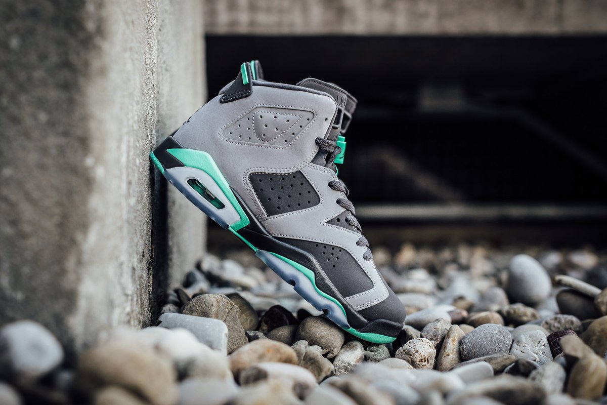 retro 6 green glow