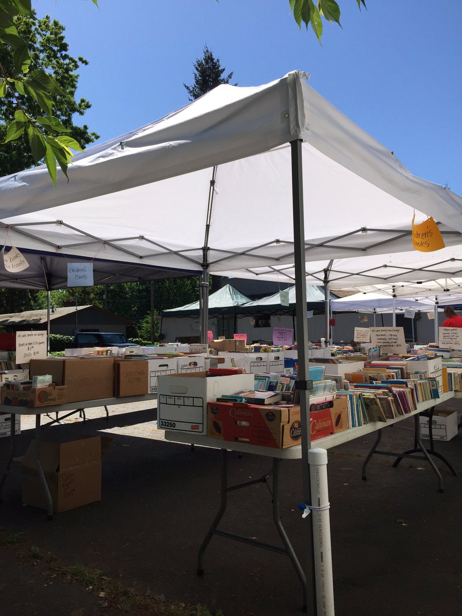 NMarionLibrary's tweet image. Come down to our book sale fundraiser! 4th and Main in Aurora. Help make a difference in your community!!!