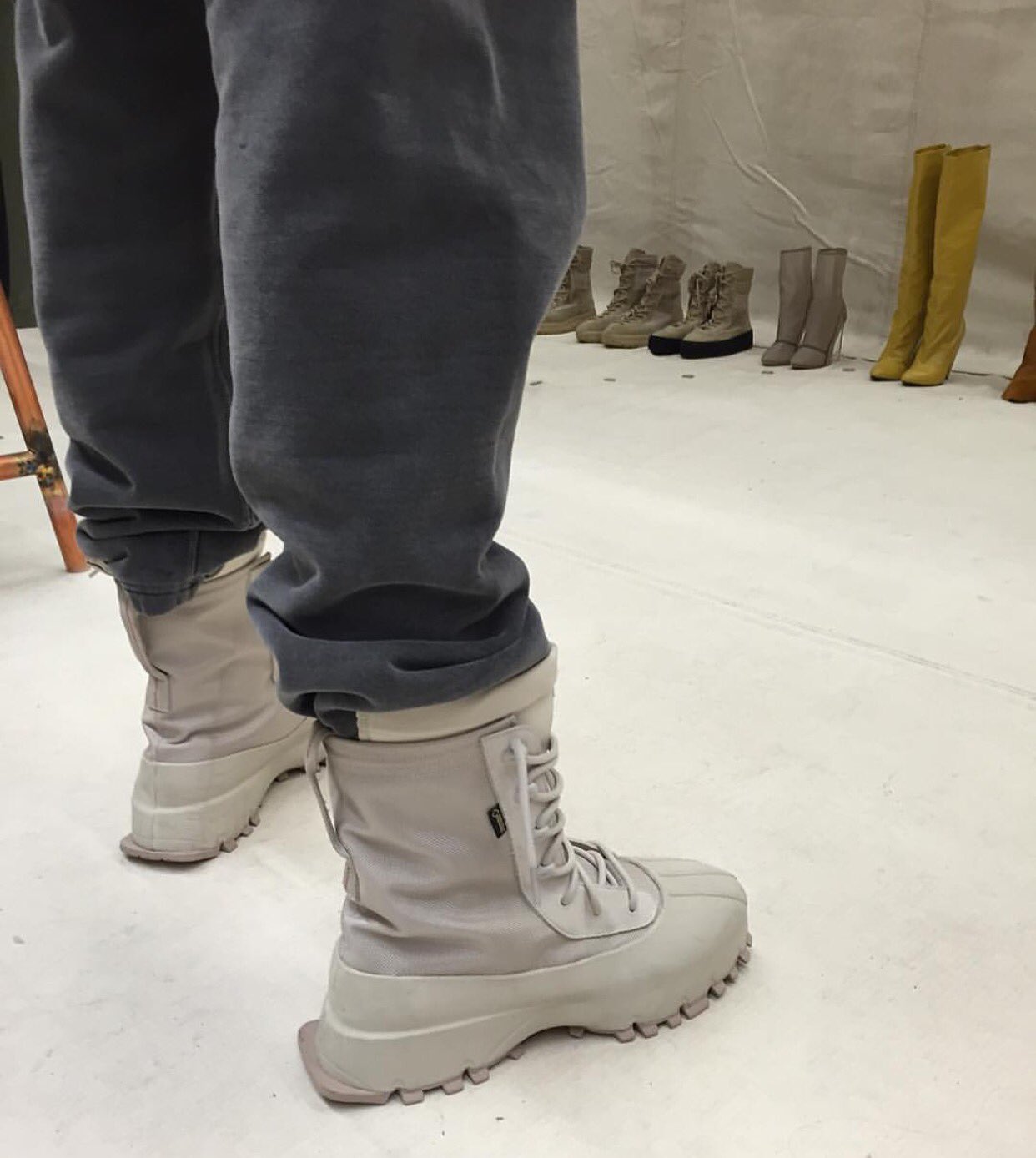 Yeezys For All on Twitter: "Yeezy 1050 Boot - From YZY Season 3. What do you think? Cop or not? https://t.co/98VIBTRKuj" Twitter