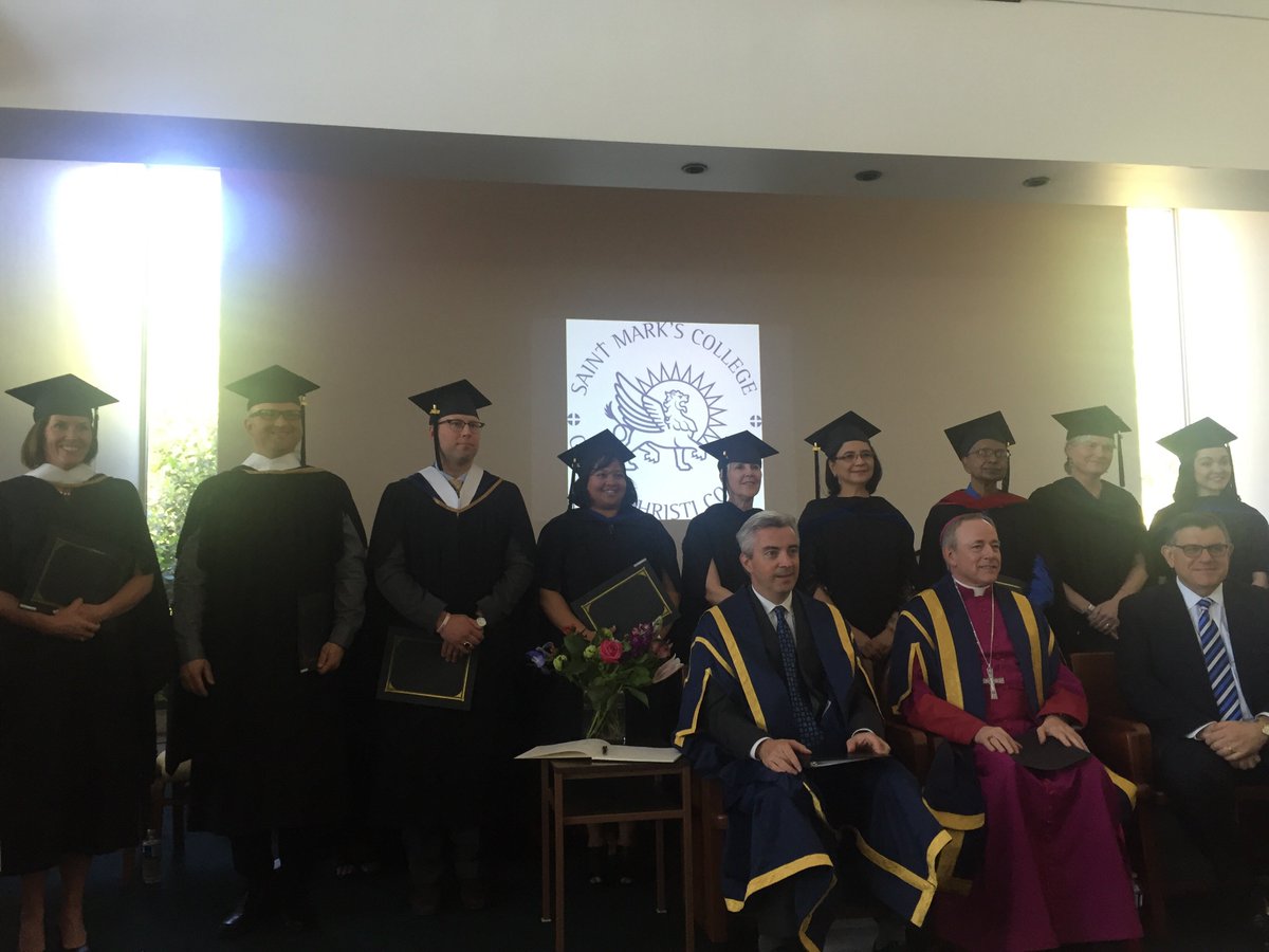 SaintMarksUBC's tweet photo. Congratulations to the newly graduated class of Saint Mark’s College 2016! #Vancouver 🎓🎉  #UBC #Catholic #RCAV https://t.co/vsdBWeUdCe