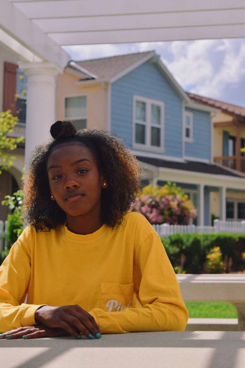 Who you voting for? Make sure y'all vote for our VP Dehjiah for PROM QUEEN👑🍫💕. Tell ya friends😊