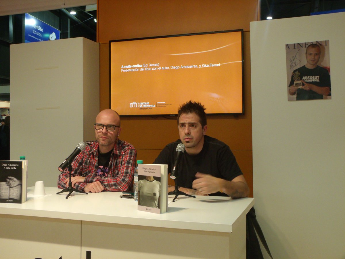 LibroGalegoBA16's tweet photo. El escritor de novela negra @diegoameixeiras trae al stand "A noite enriba" (@Xerais) @ferialibro #FILBo2016 https://t.co/EplN0RXxde