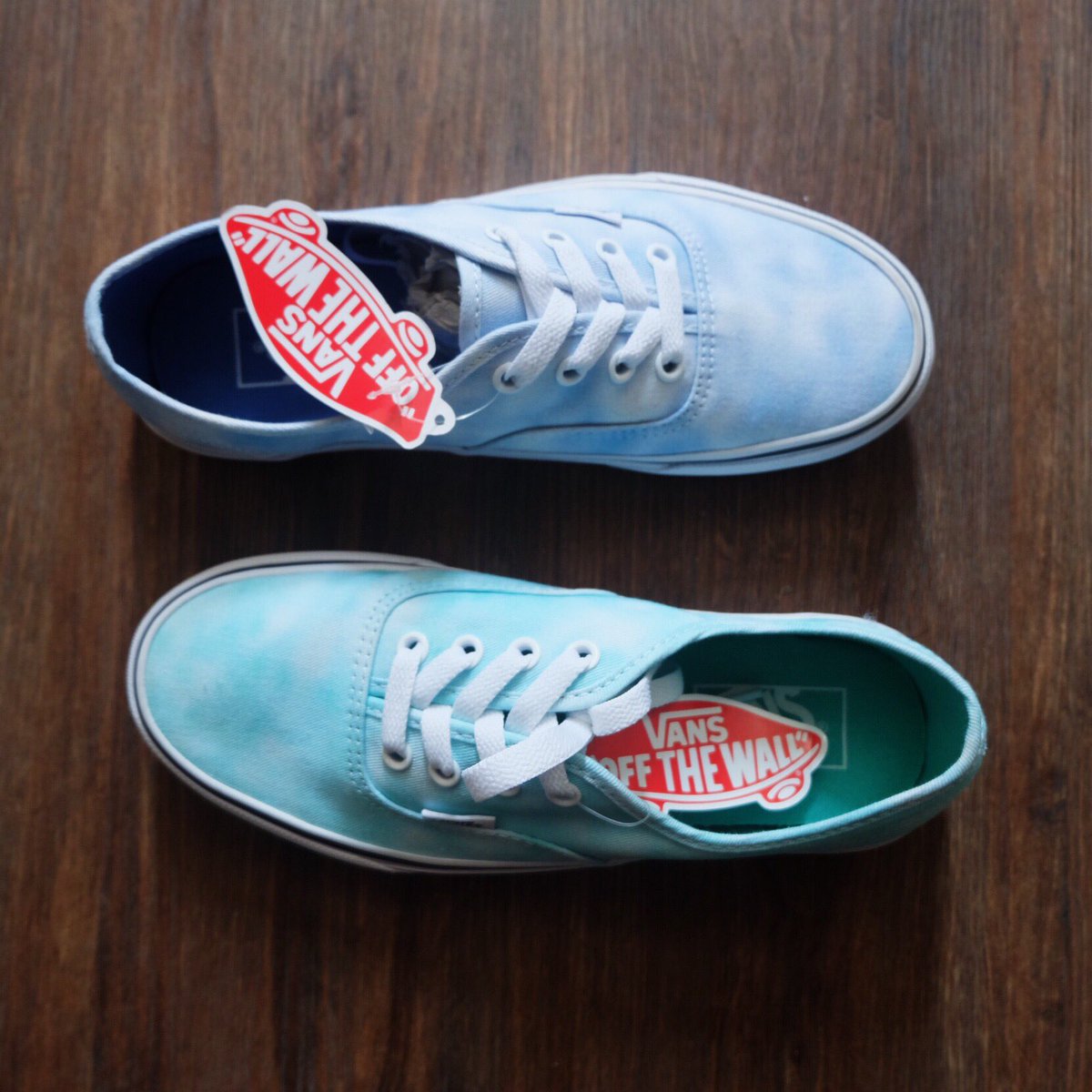 Green or blue one 🤔 #vans #vansgirls