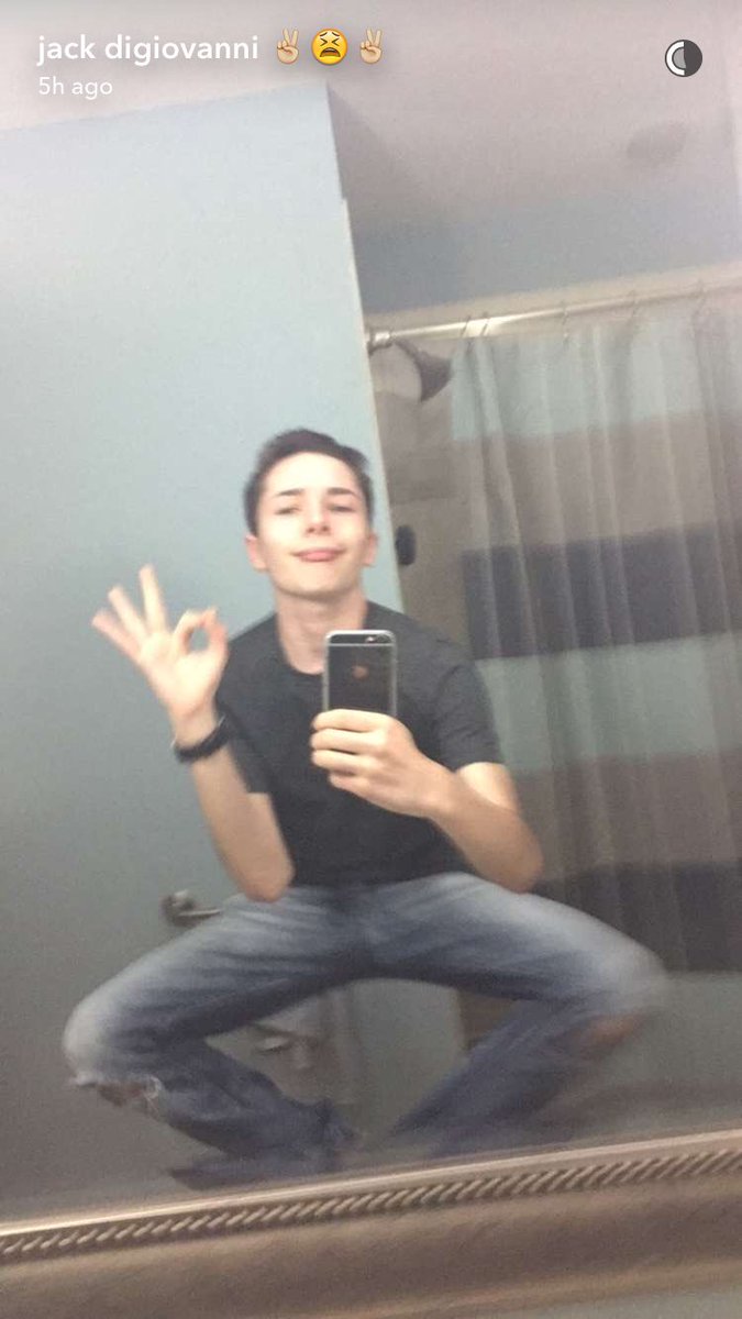 Calliefaldon's tweet photo. yoga 101 with Jack @jacksprofile #jacksjump https://t.co/rhR7duQHFQ