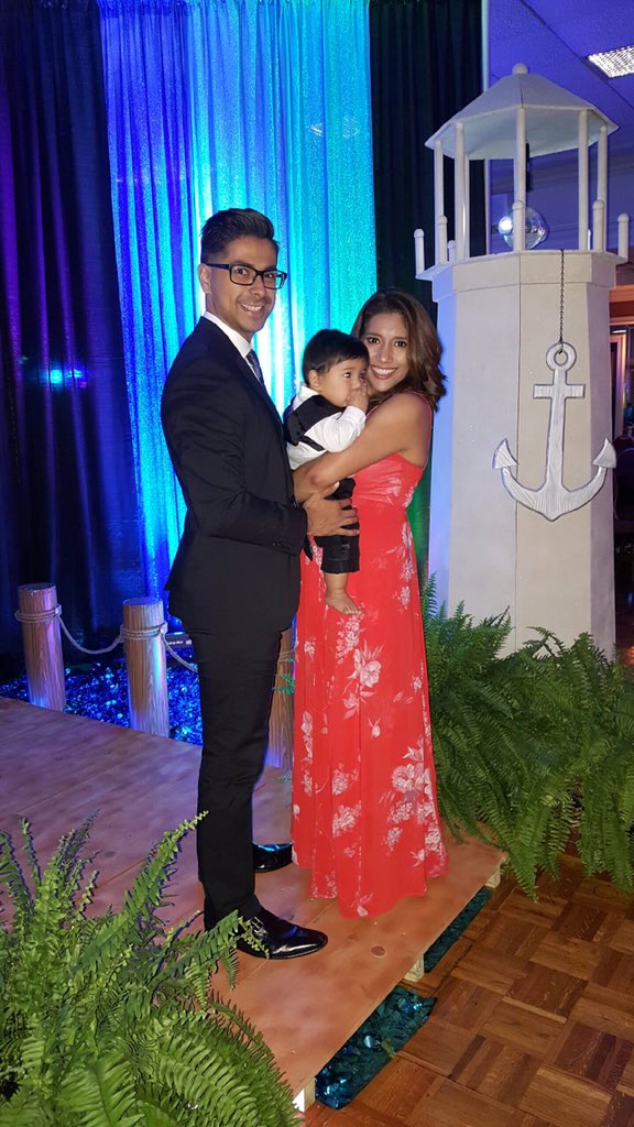 jenna_grado's tweet photo. Prom with my loves ❤️ https://t.co/pvCO5L0qyC
