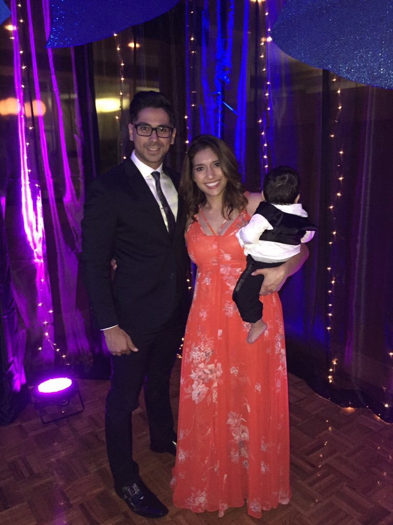 jenna_grado's tweet photo. Prom with my loves ❤️ https://t.co/pvCO5L0qyC