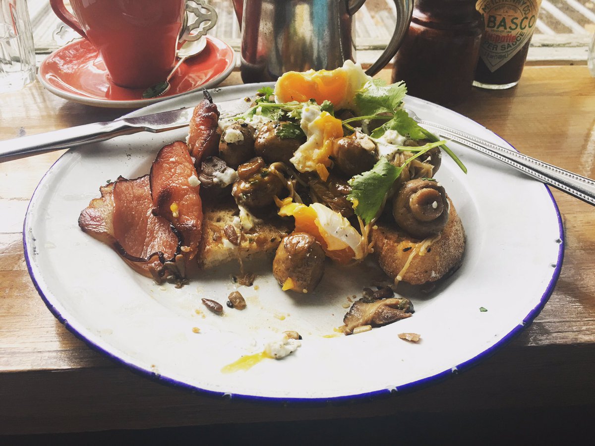 So happy right now #brunch #Melbourne #melbournefoodie #lazy #sundaybrunch #cityliving