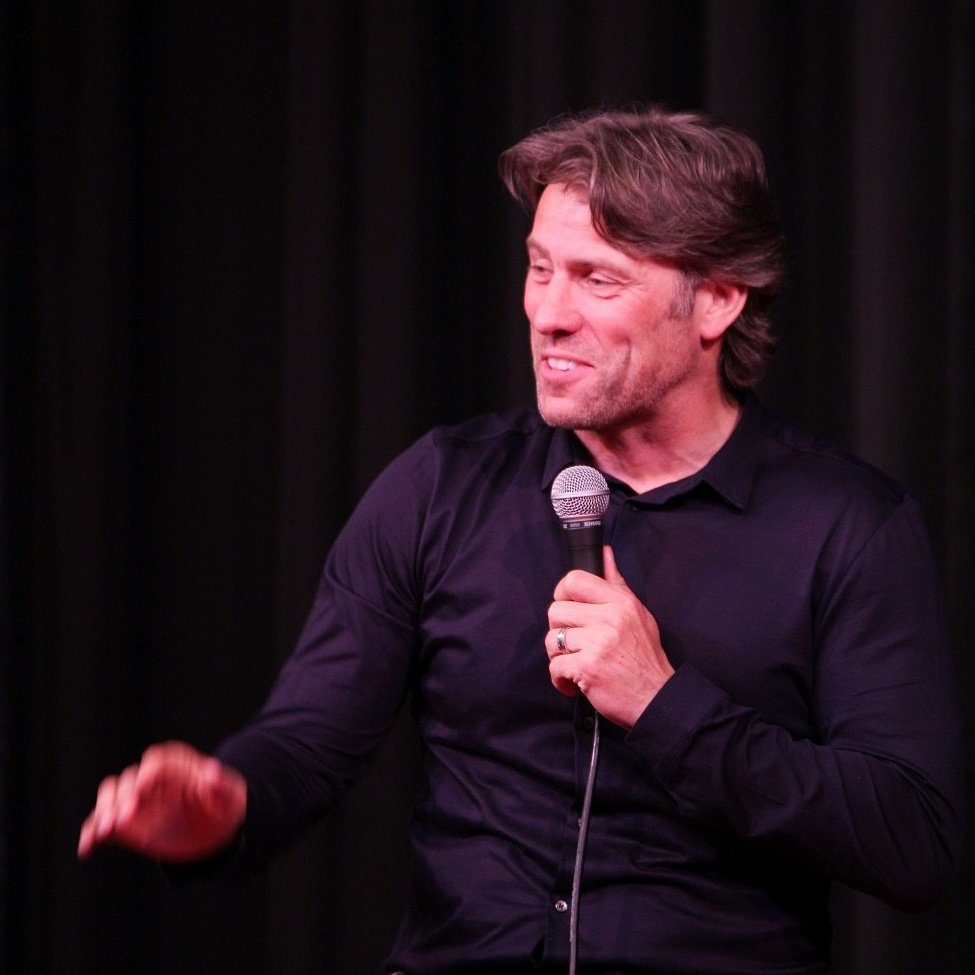 TheComedyStore's tweet photo. .@JohnBishop100 making his Main Room debut tonight! Great having you! https://t.co/Pd2MqhQhuw