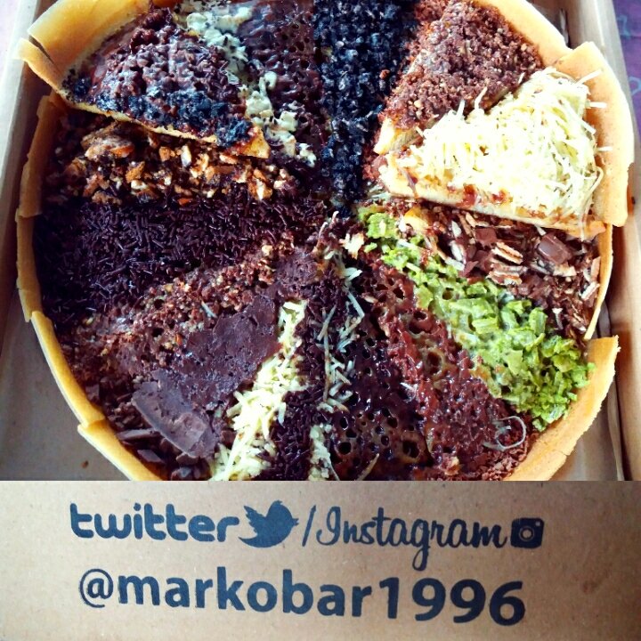 RizkyaRere's tweet photo. Sarapannya @markobar1996 16 rasa yg di takeway semlm bareng sodara"
#food #FoodRevolution #foodie #foodblogger https://t.co/8g5rc6IcCy