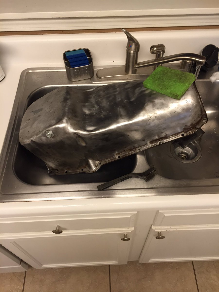 AngryTransAm's tweet image. When your OWNER is #SpringCleaning all the pots &amp;amp; OIL PANS! 

#BecauseRaceCar #AngryTransAm #OwnerProblems