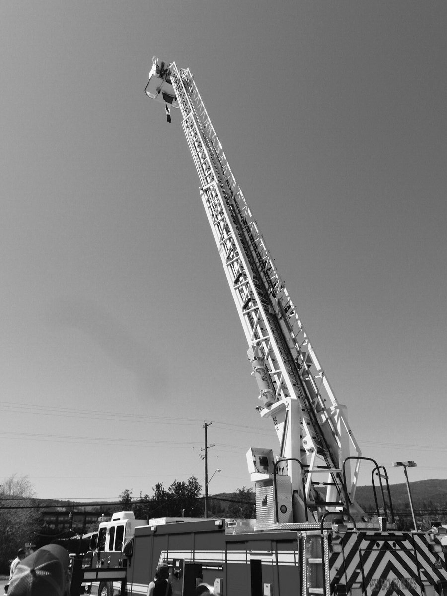 PHOENIXS80's tweet image. #Ladder31 in al it's glory! #WestKelowna Fire &amp;amp; Rescue Family Open day! #Fire #Family #Firefighters Samsung WB850F