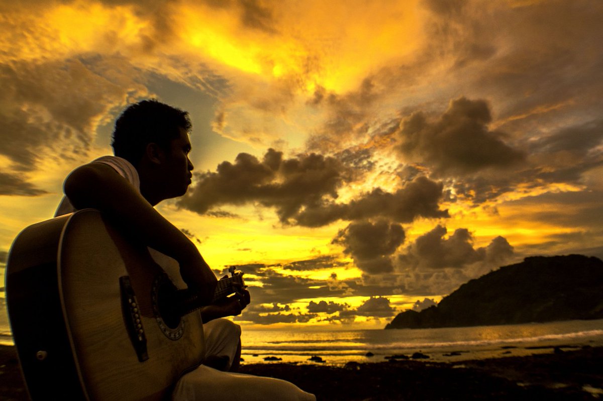 muhhel's tweet photo. Foto liburan kemarin, camping di pantai wediombo, gunung kidul, yogyakarta..@IMS_NET #IMF_FotoLiburan https://t.co/Hp4GNCHvet