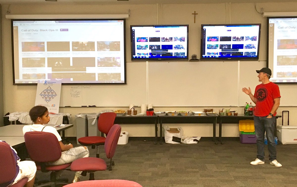 SWNOLA's tweet photo. @mcandler addressing the teams &amp; giving food for thought on education &amp; #tacos @4pt0schools #swedunola https://t.co/KXqzd87ctv