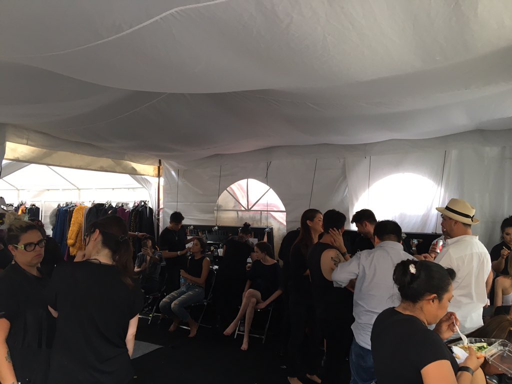 Sectur_Guerrero's tweet photo. Ya a pocos momentos de iniciar #NookGuerrero en #Taxco lo mejor de las nuevas propuestas de la moda en #México https://t.co/MP4UCTHvbA