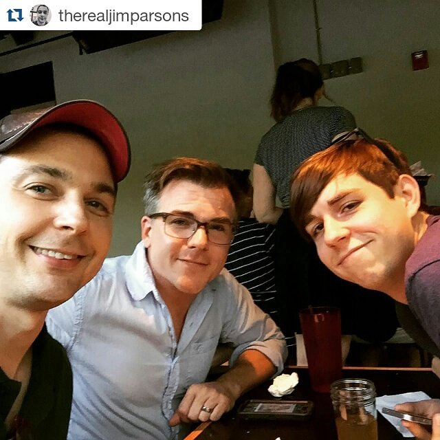 BigBangTheoryC4's tweet photo. So excited!
🎬📷↕ Jim Parsons Instagram 
・・・
Filming in Atlanta with @cullenmoss and @kurtk1129 #hiddenfigures 😁 https://t.co/TA6zSlX6lp