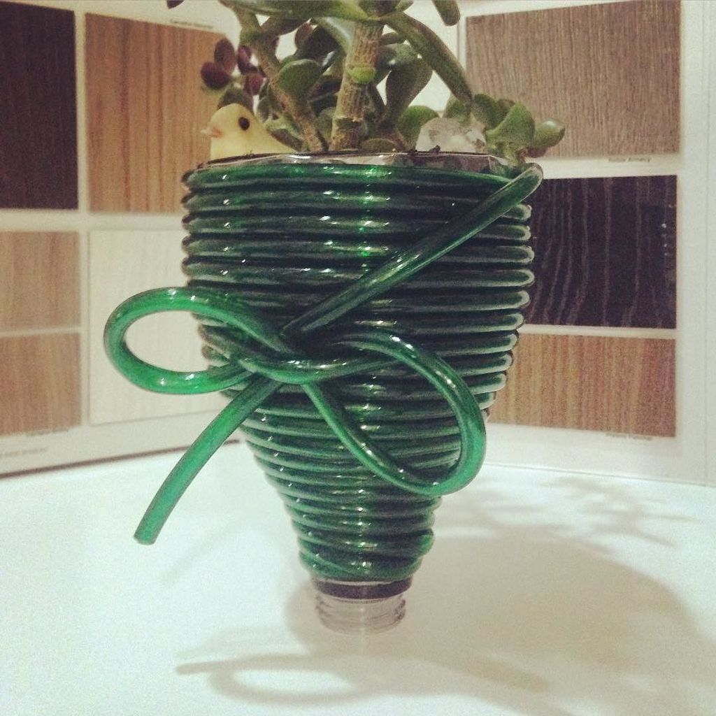 LovenAcademy's tweet image. #dGreenSP #SpaghettiCollection #PluginBow #vasinho #sustentável #monomaterial e #funcional 
#vaso para espetar na j…