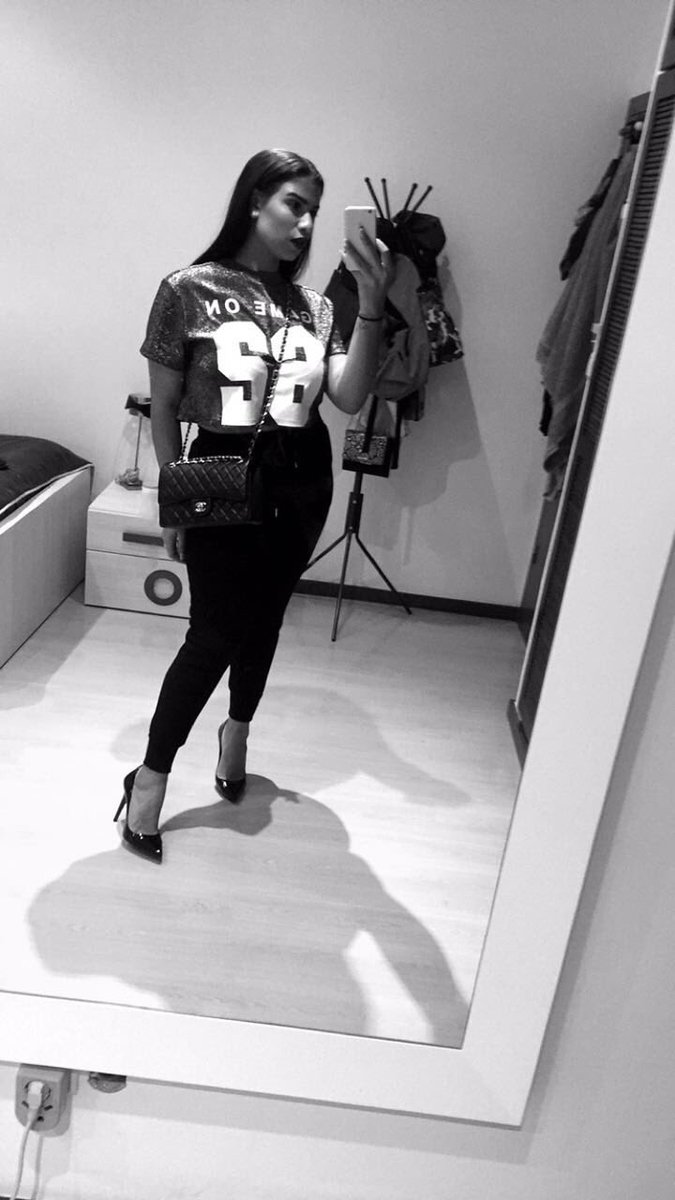 JasmimBlanco's tweet photo. 🌚 #snapsave https://t.co/9RYXS9i1np