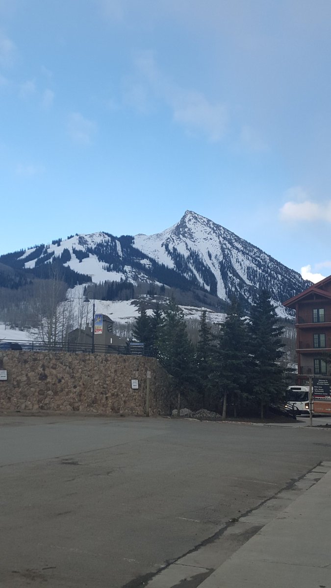 MileHighLovin's tweet photo. I'm happiest when I am here. I am home. 💚💙 https://t.co/v8w7ivyeWI