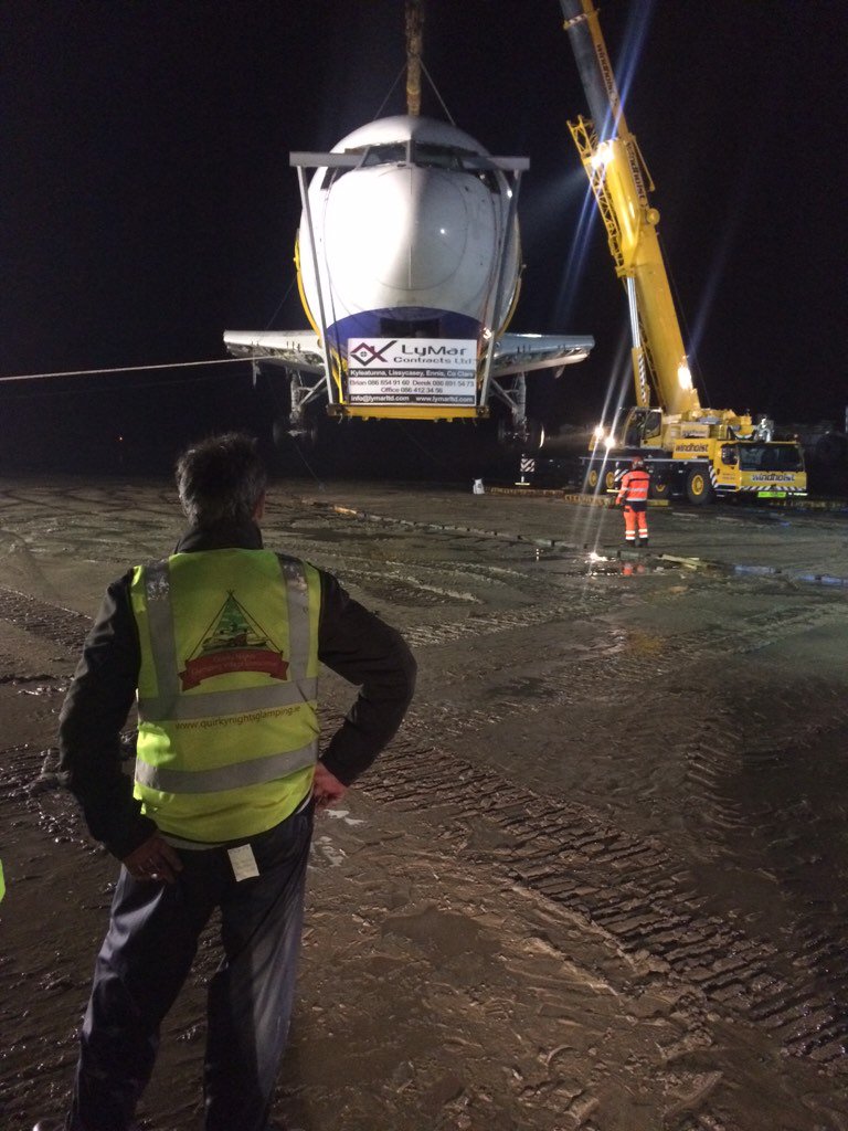 AntonSavageShow's tweet photo. A man watches his dream come home.
#PlaneSailing https://t.co/SZ8qGo8Eqk