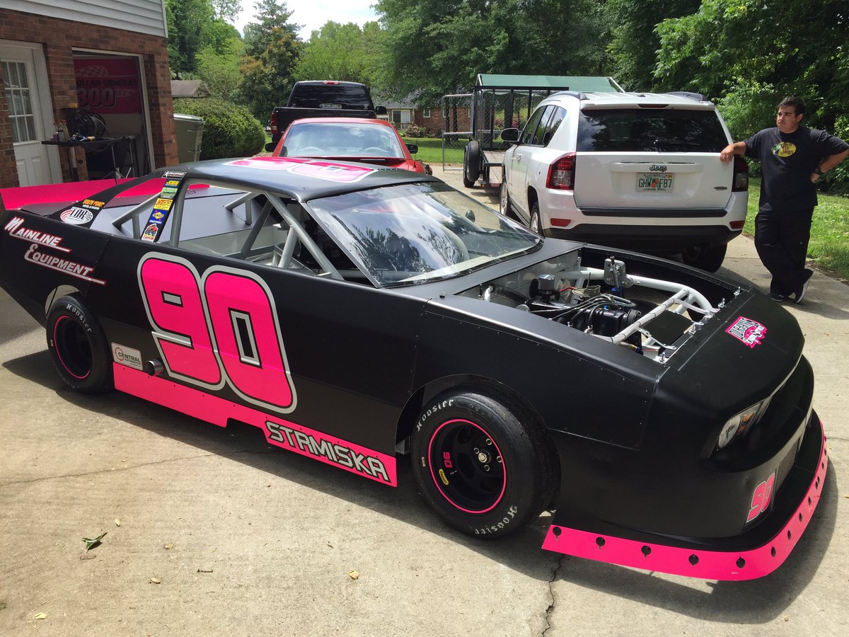 junebug_90's tweet photo. Ready to do some racing!@NutUpIndustries https://t.co/2NiPtEcDia