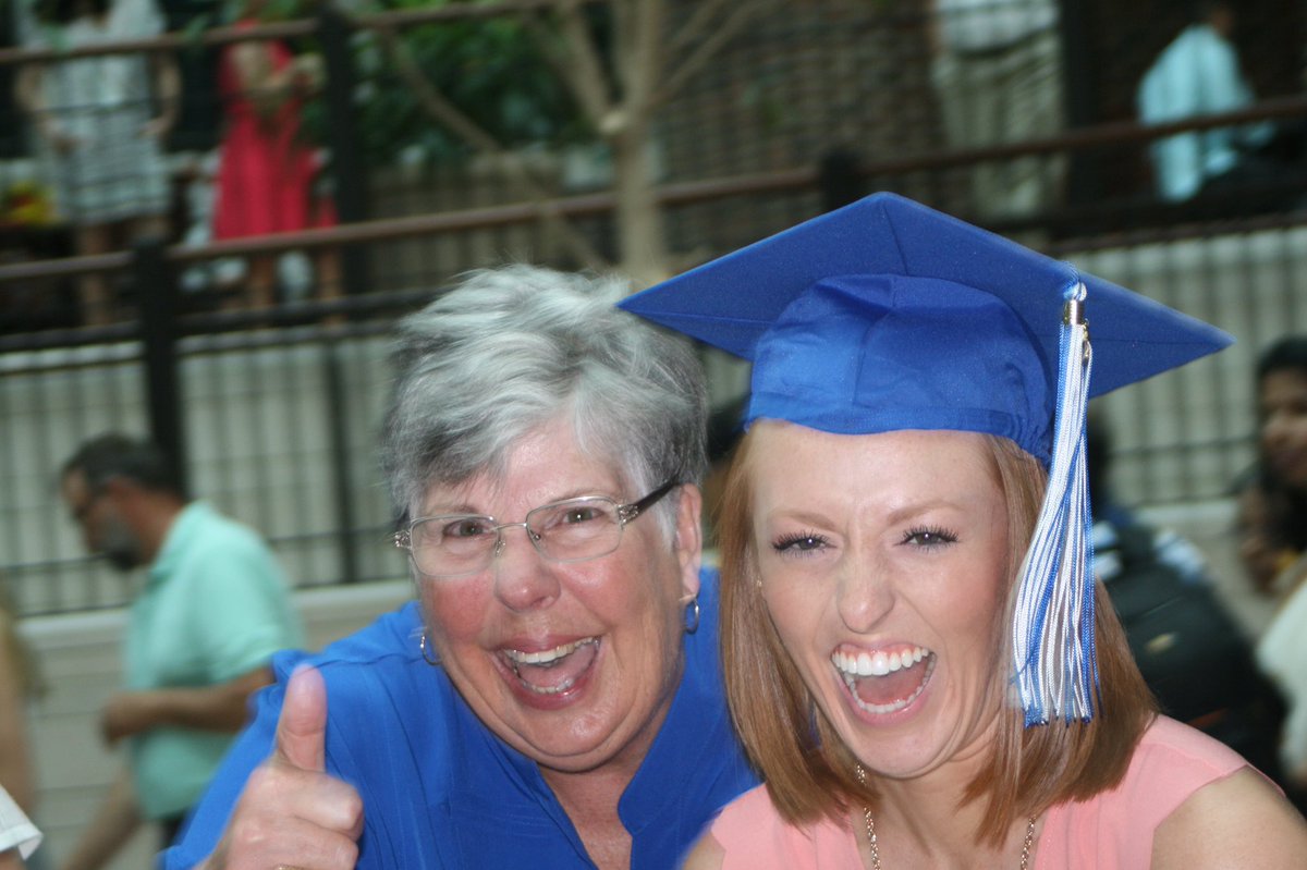 colbyfj's tweet photo. @MarylinLeinenba 👯💙🎓 #isutotal https://t.co/UPNjNZT97T