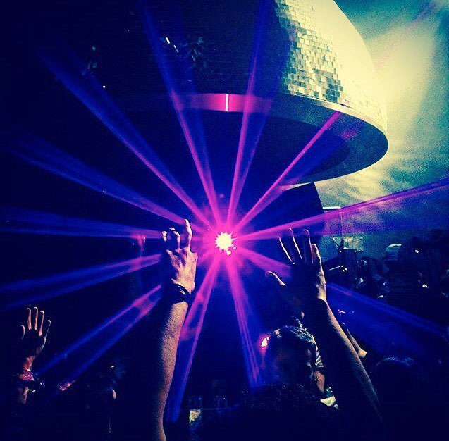 AthensInsta's tweet photo. One last dance.. 🚨
#dybbuk #closing #party #lights #sharam #cjjeff #summervibes #housemusi… https://t.co/iZJTuNelw0 https://t.co/e7rKf02TLo