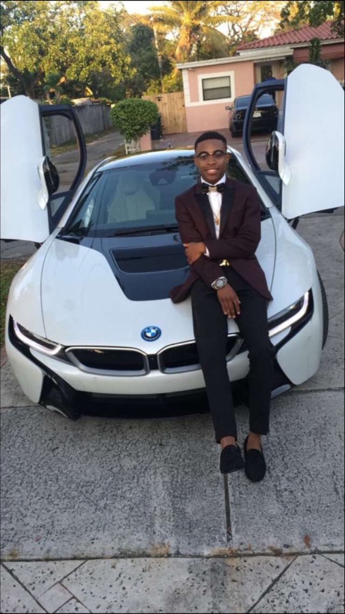 Miami2K17Prom's tweet image. 🤑🤑🤑 #TurnerTech #Miamidoitbetter