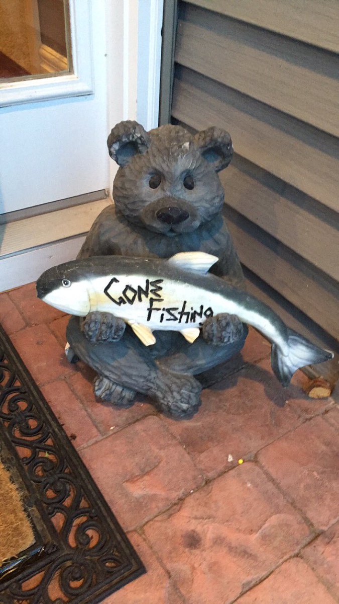 comochive's tweet image. Just saw this gem 👊🏽🐟

@theCHIVE