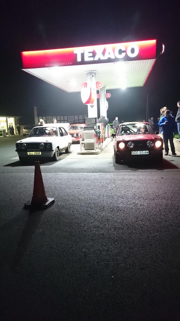 DF_Border100's tweet photo. Cars coming in thick and fast!! https://t.co/UvEvyZ1U4T