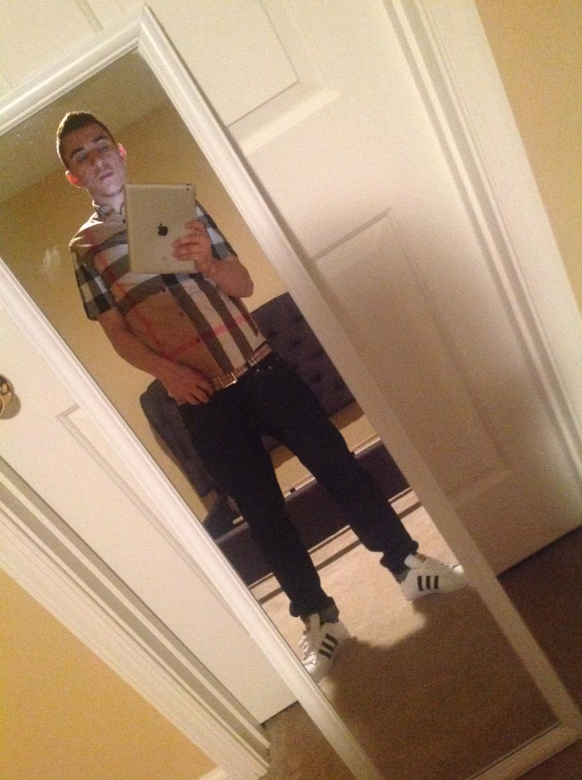 Jayrockk03's tweet photo. I'm in my burberry #YungFlexGod #FirstDaysHome https://t.co/tmt6NmJU8l