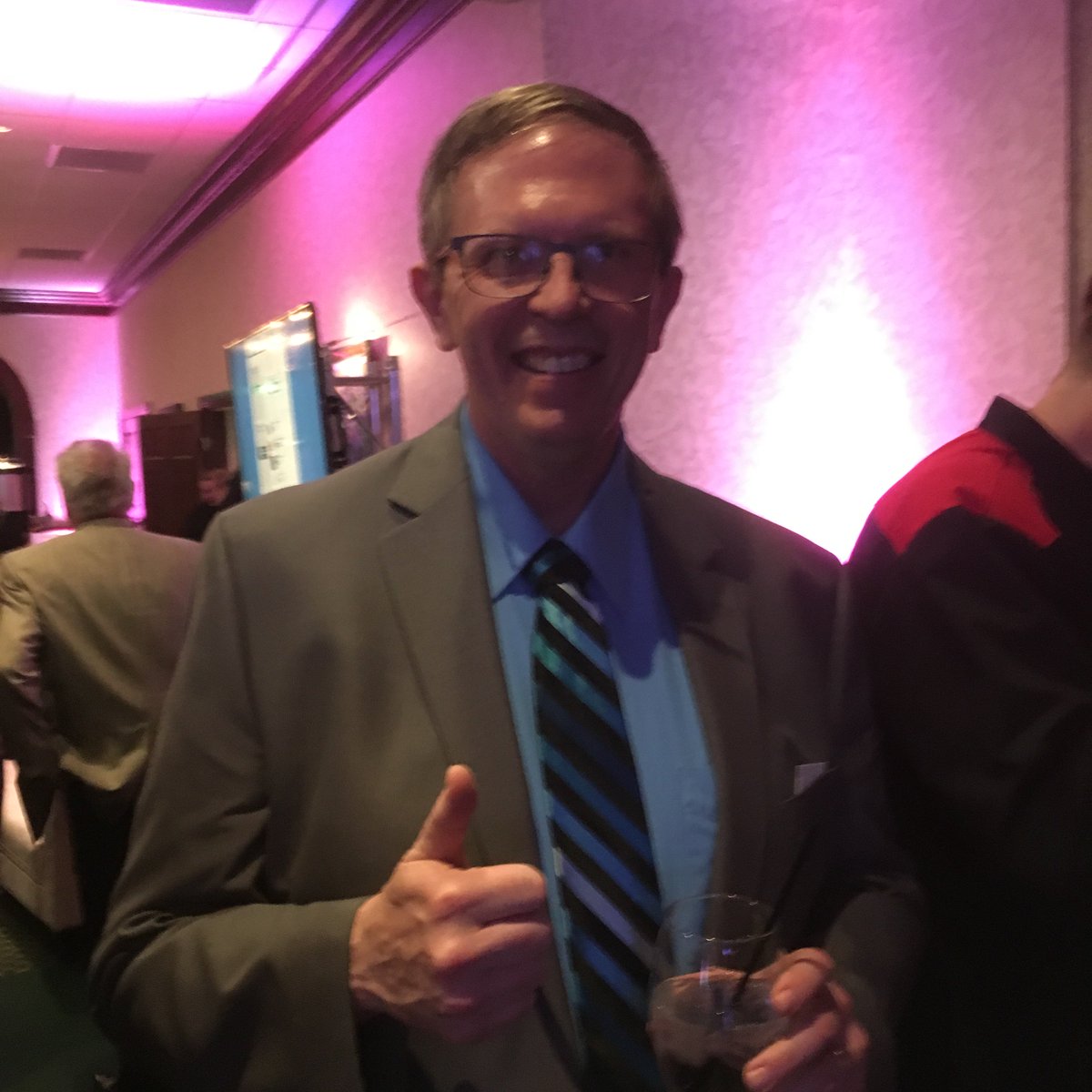 RickCartwright's tweet photo. Big night in support of Ronald McDonalds house #rmhcdoors https://t.co/7CzbtUcUH8