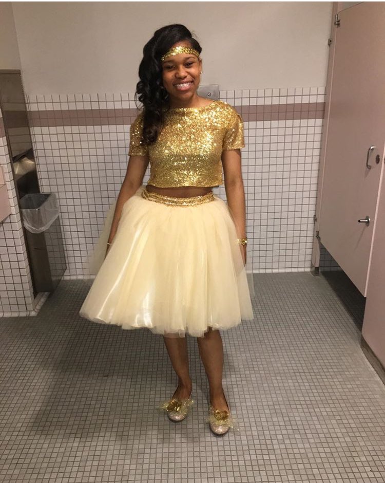 _Shona1's tweet image. I literally watched her grow up 😍😩 my baby sister 💜👭 #8thGradeProm