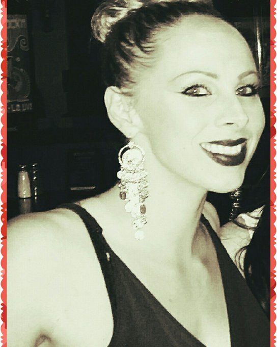 Have a great night https://t.co/Q6QgqzJMh9 https://t.co/h9PX323zGE