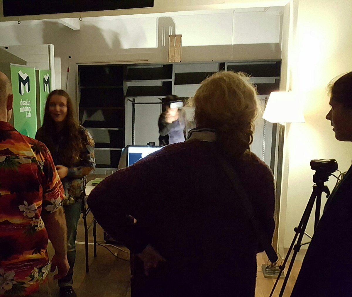 maritabatna's tweet photo. Thank you @DeakinMotionLab for #geelongafterdark  #telematiccafe night with #VR Duet. So much action &amp; interest! https://t.co/cfwLmYX3DW