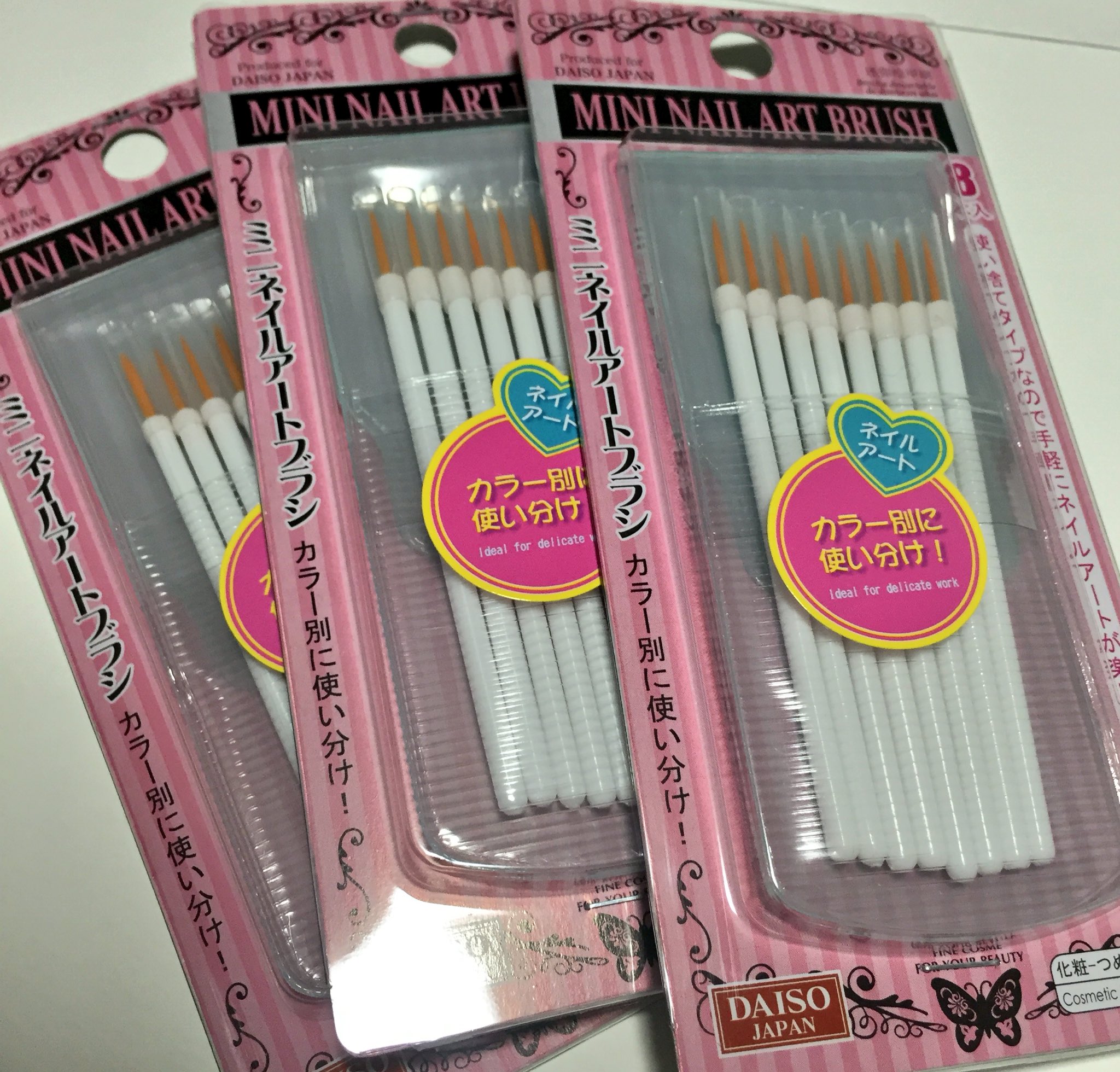 ゆも 8 13西お13b ダイソーの使い捨てネイル筆が彩色にとても便利 レジンのコーティングもこれでやります T Co Egzebwraeh Twitter