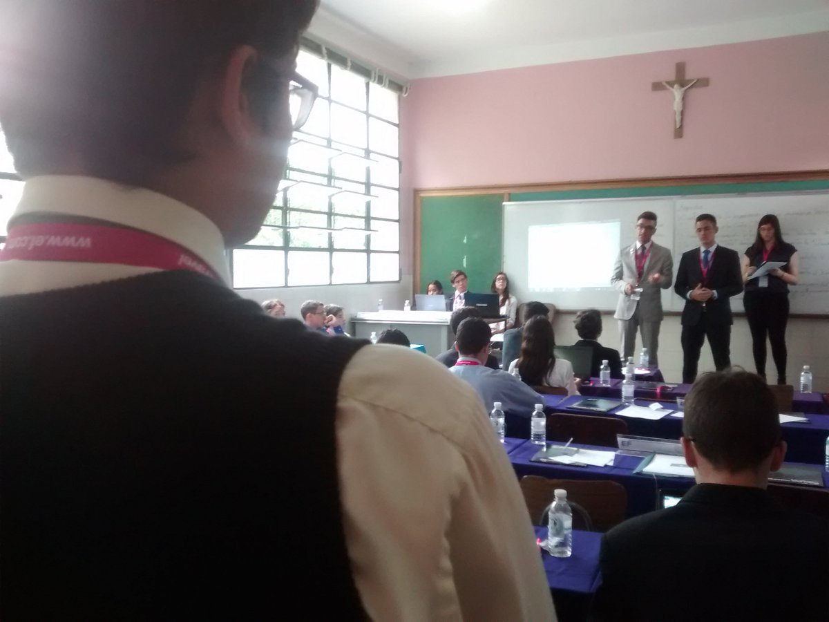 MAIMUN_CMA's tweet photo. Hoy en los comités de @AG_MAIMUN @CS_MAIMUN Gracias a todas las delegaciones por el debate tan fructifero #MAIMUN16 https://t.co/VYownq5lff
