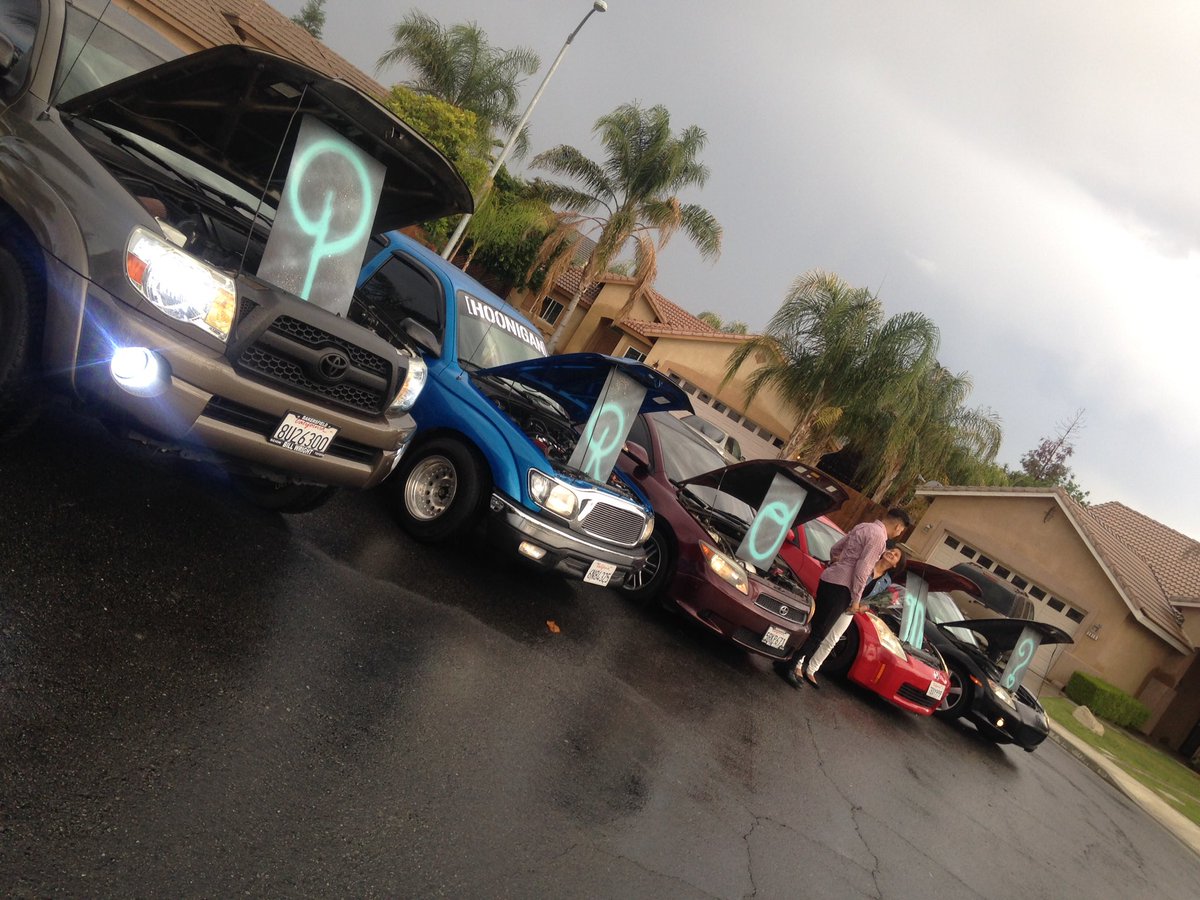 4b11T_Memo's tweet photo. Carlos #promposal is 🙌🏼🙌🏼🙌🏼 prom2k16. My truck is the p🙂 https://t.co/Fo4YGTXjMy