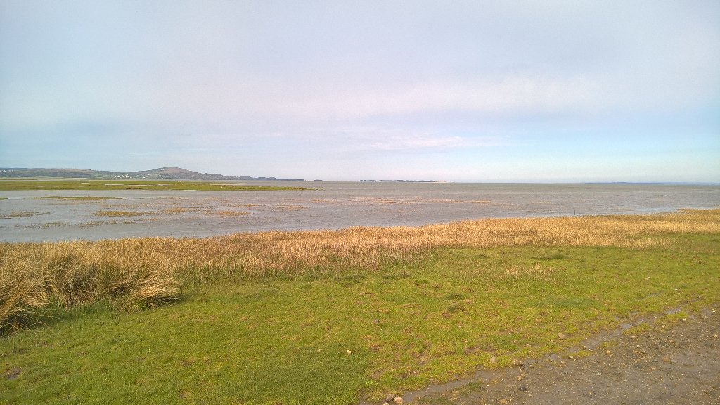 DanGSML's tweet photo. 25c on gower today. Think @LlyrDerwydd would melt!!! #SnowmanProblems https://t.co/HnsayyNuV8
