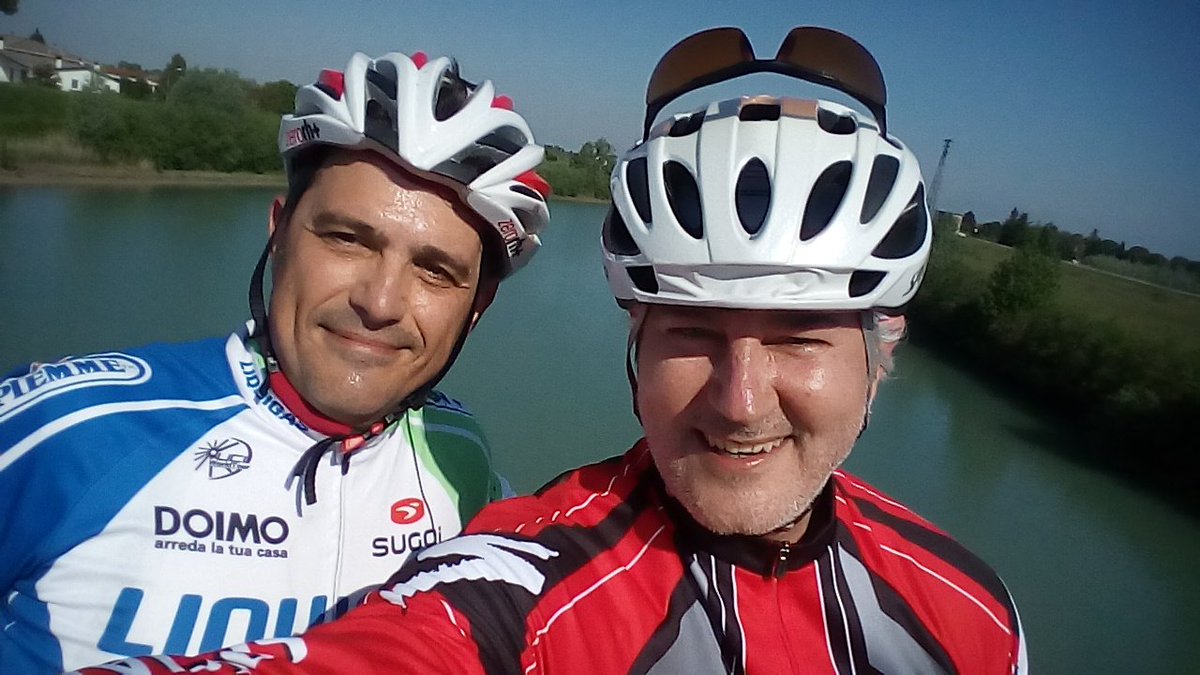 kornfeind's tweet photo. Con @marcogusso @caorle_it 57km al giorno levano il medico di torno #giralivenza @iatcaorle @CaorleEventi #caorle https://t.co/Q8Cc1h6Ybe