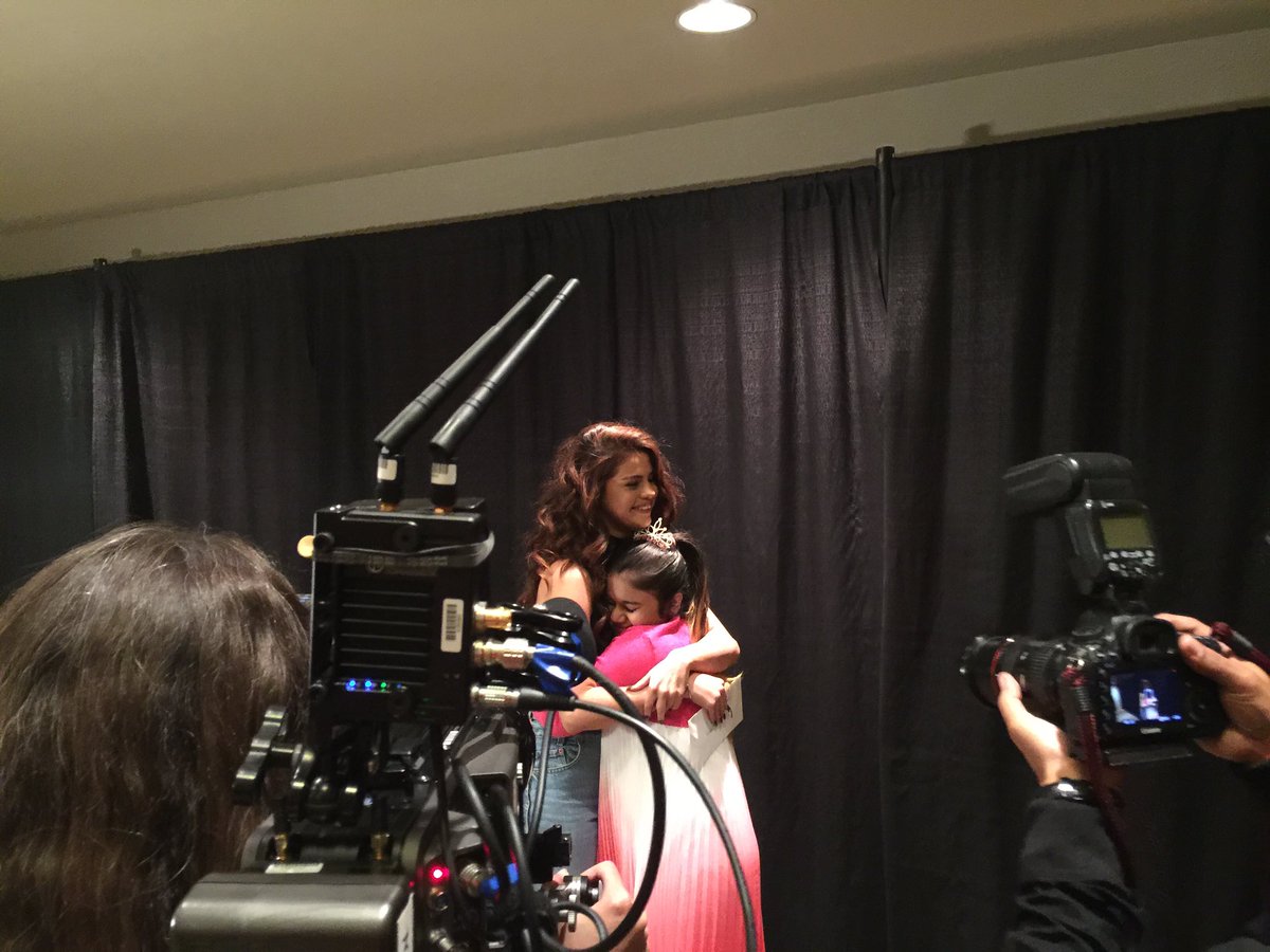 draculina tweet media