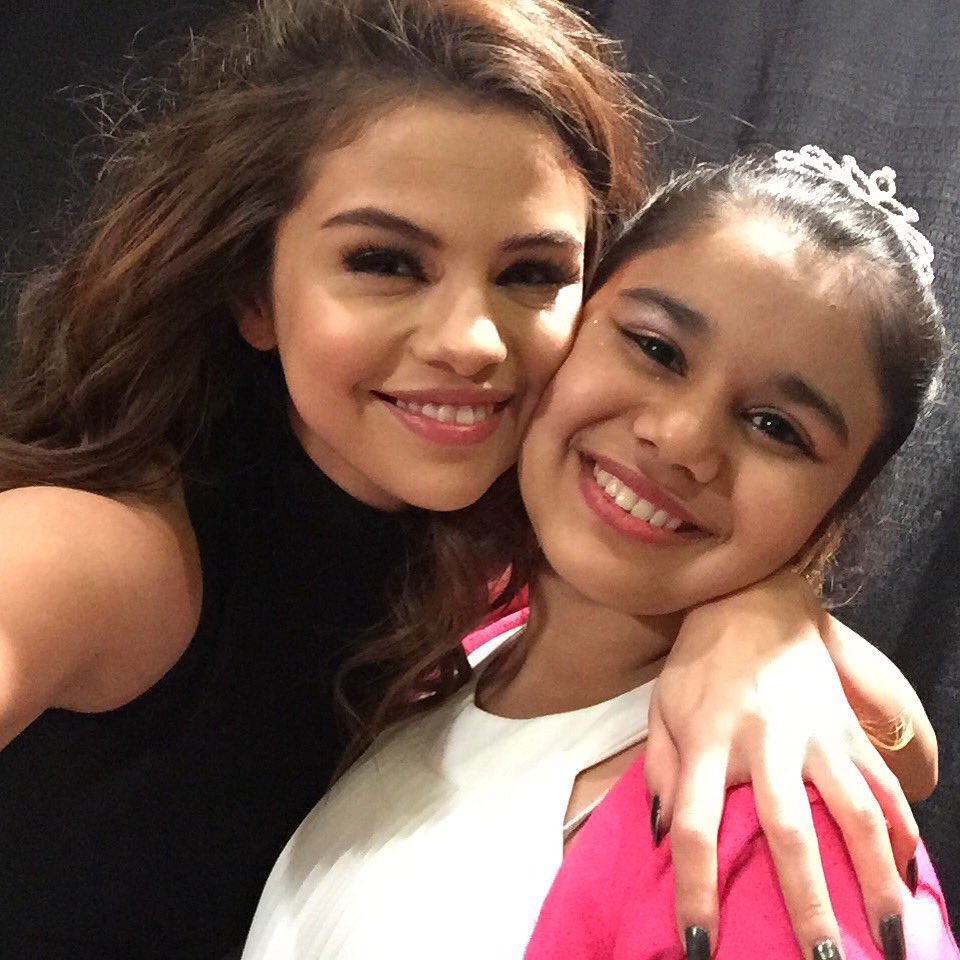 draculina tweet media