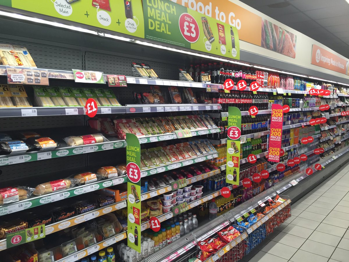 Enjoy the sun ☀️ meal deal only £3 great rang of cold drinks @MGcomment @PaulalanDennis <a href="/TeamMyLocal/">My Local Convenience</a> <a href="/KhHopkinson/">Karen Hopkinson</a>