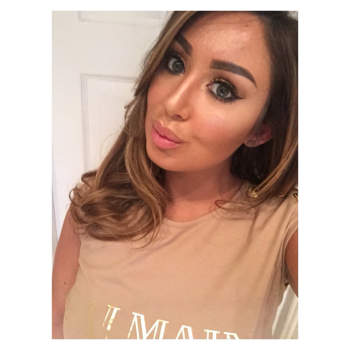 AimeeLowe11's tweet photo. ✨yesterday's make up✨#makeup #makeupartist #mua #illamasque #mac #nars #nyxcosmetics #liner #thatglow #penelopepink https://t.co/aH23BpzzFZ