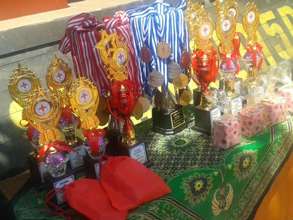 Ini dia nih piala yang diperebutkan diSEMERU 2016...