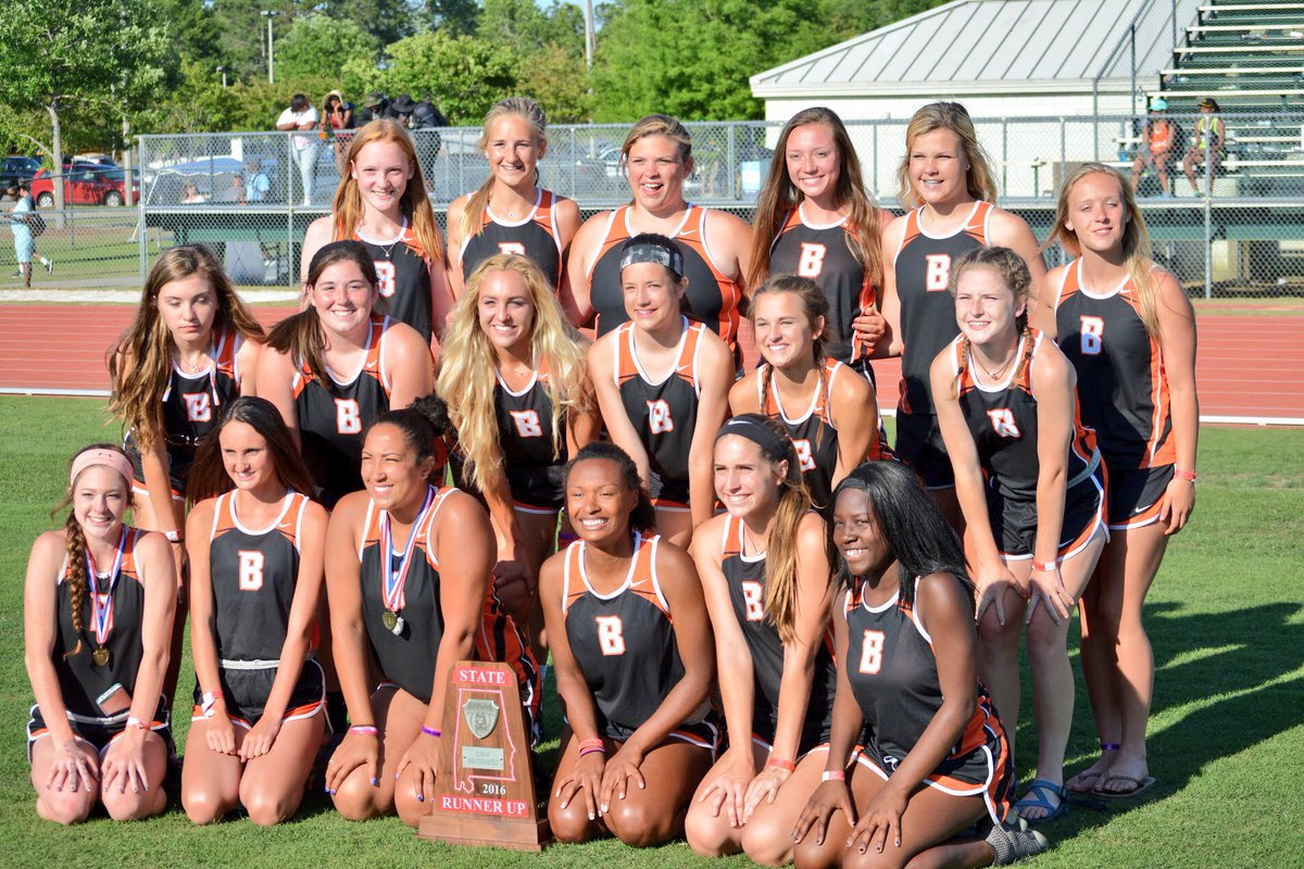 sydneyholt12's tweet photo. So proud of my team. It's been a great season!! #StateRunnersUp https://t.co/oTgOvxhaze