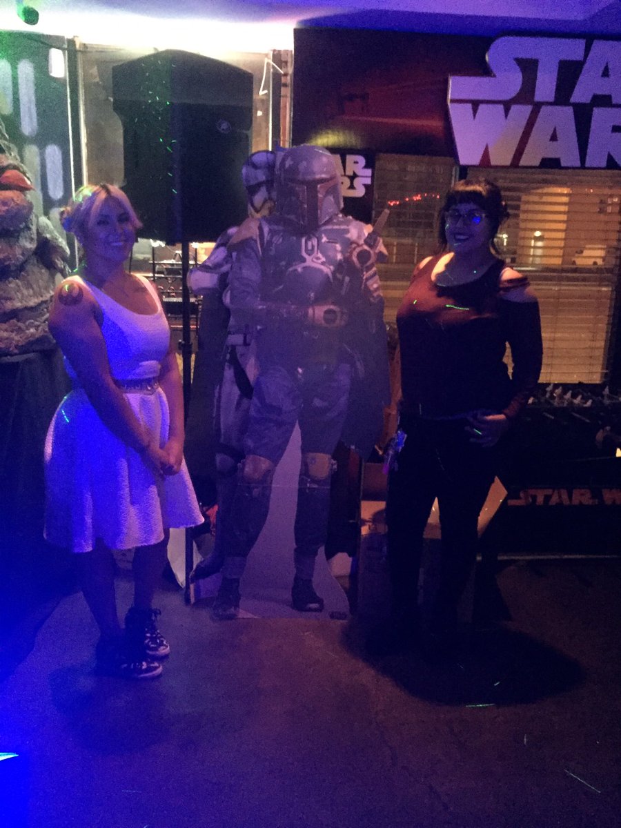 7starbar's tweet photo. Great costumes already!! #7sbgSWC #7sbg #7sbgStarWarsCelebration #starwars https://t.co/ieULuVJAsB