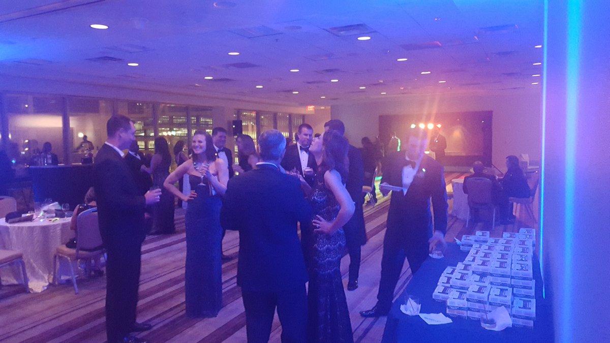 wearetechbridge's tweet photo. #DigitalBall2016 Lounge is just getting started thanks to @HTRJobs https://t.co/8G7LNH70Ys