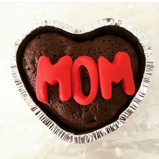 5gaam_'s tweet photo. #HappyMothersDay 👪 to all the mommies out there from #5GAAM 😆😙😘💪
#ProudMoms #MotherHood #YourDay #Enjoy https://t.co/hXzMNfFWf0